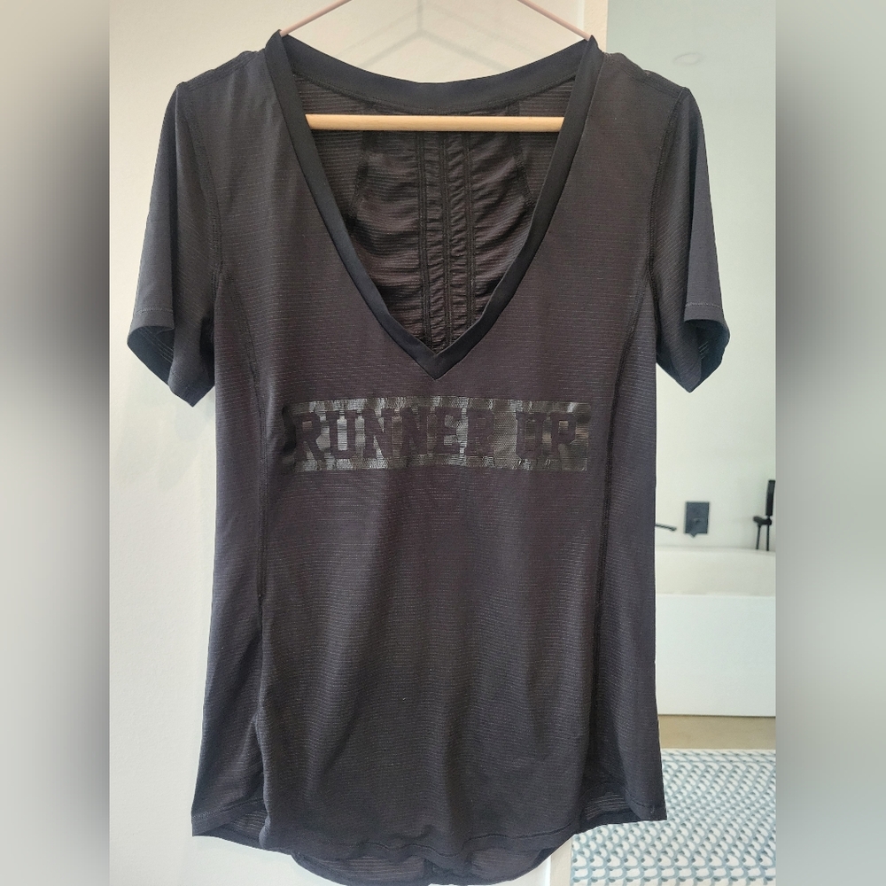 lululemon runner up silverescent running shirt